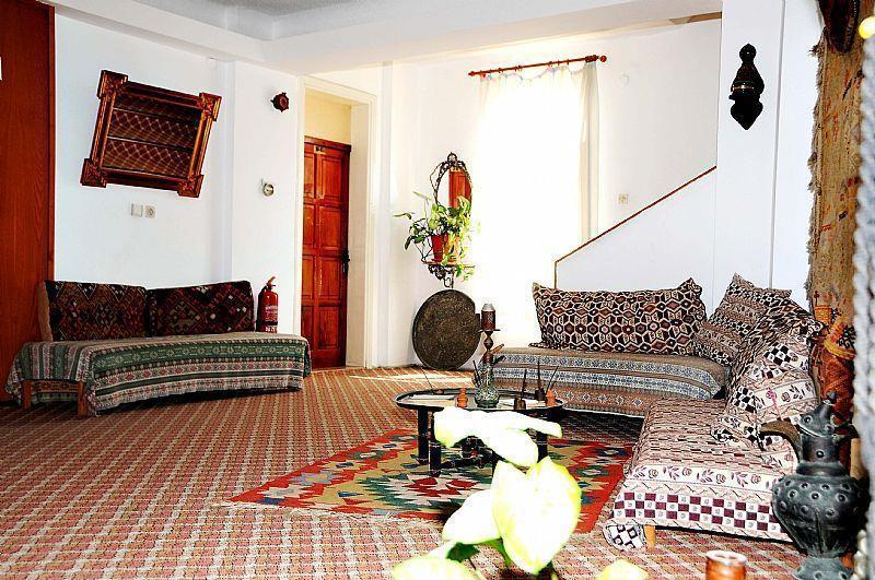 Ikont Hotel Gulluk Buitenkant foto